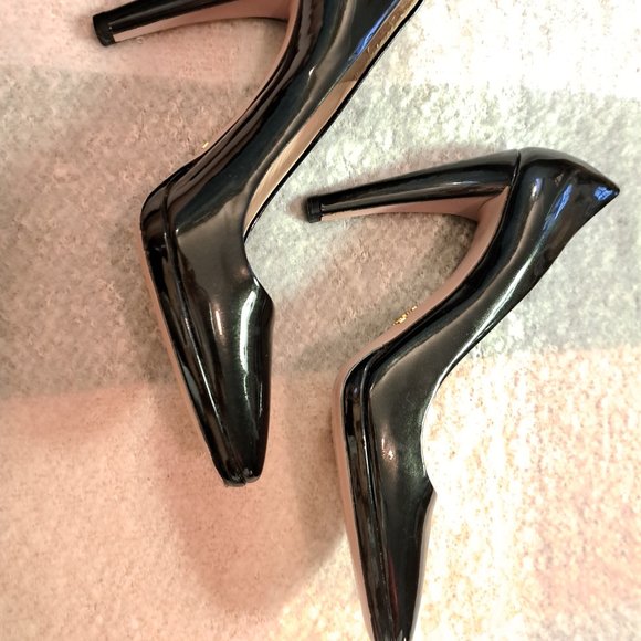 Parade Heels - Picture 4 of 4